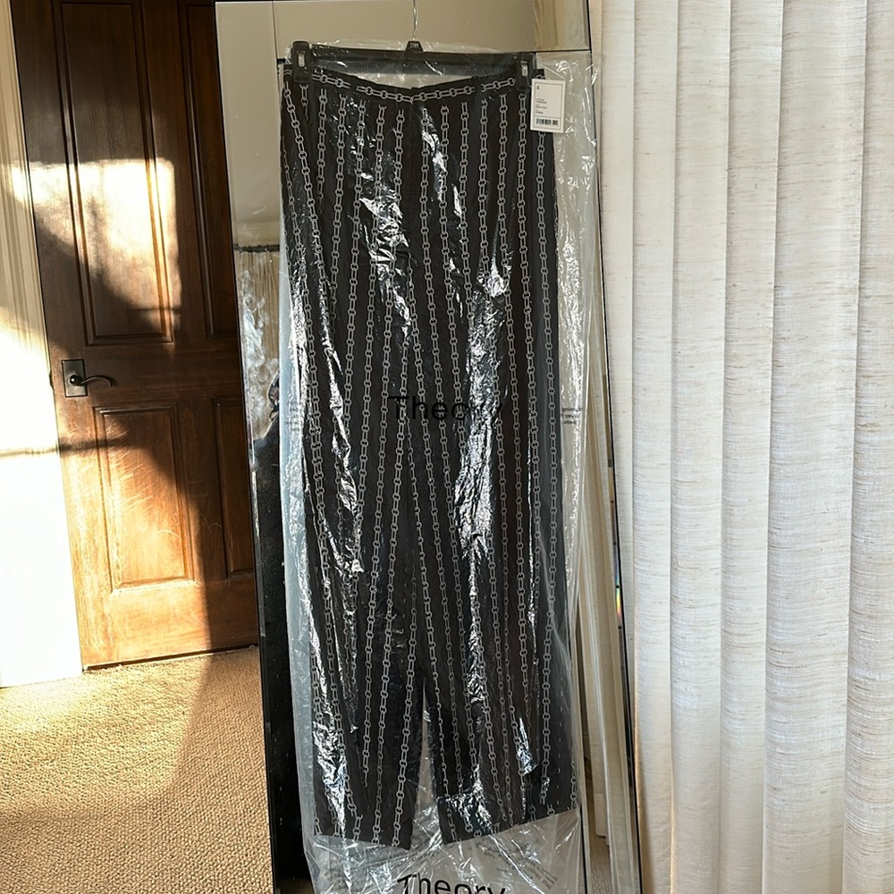 Theory size 4 100% silk flowy pants never worn